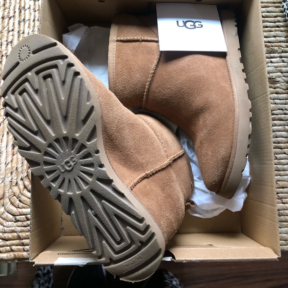 Ugg classic mini